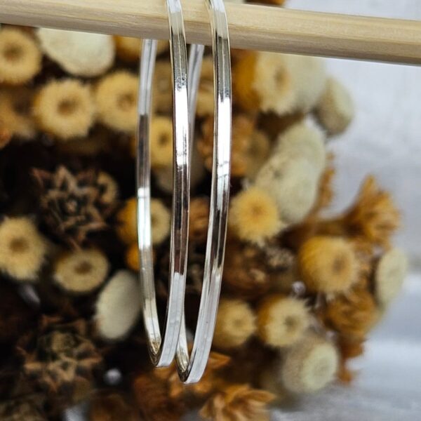 Brinco de argola em Prata 925 com 37,59 mm de diâmetro e 1,40 mm de espessura