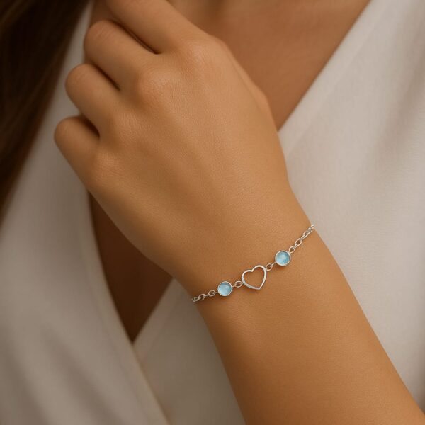 Pulseira de 2 mm com pingente de coração vazado e mini zircônias várias cores em Prata 925